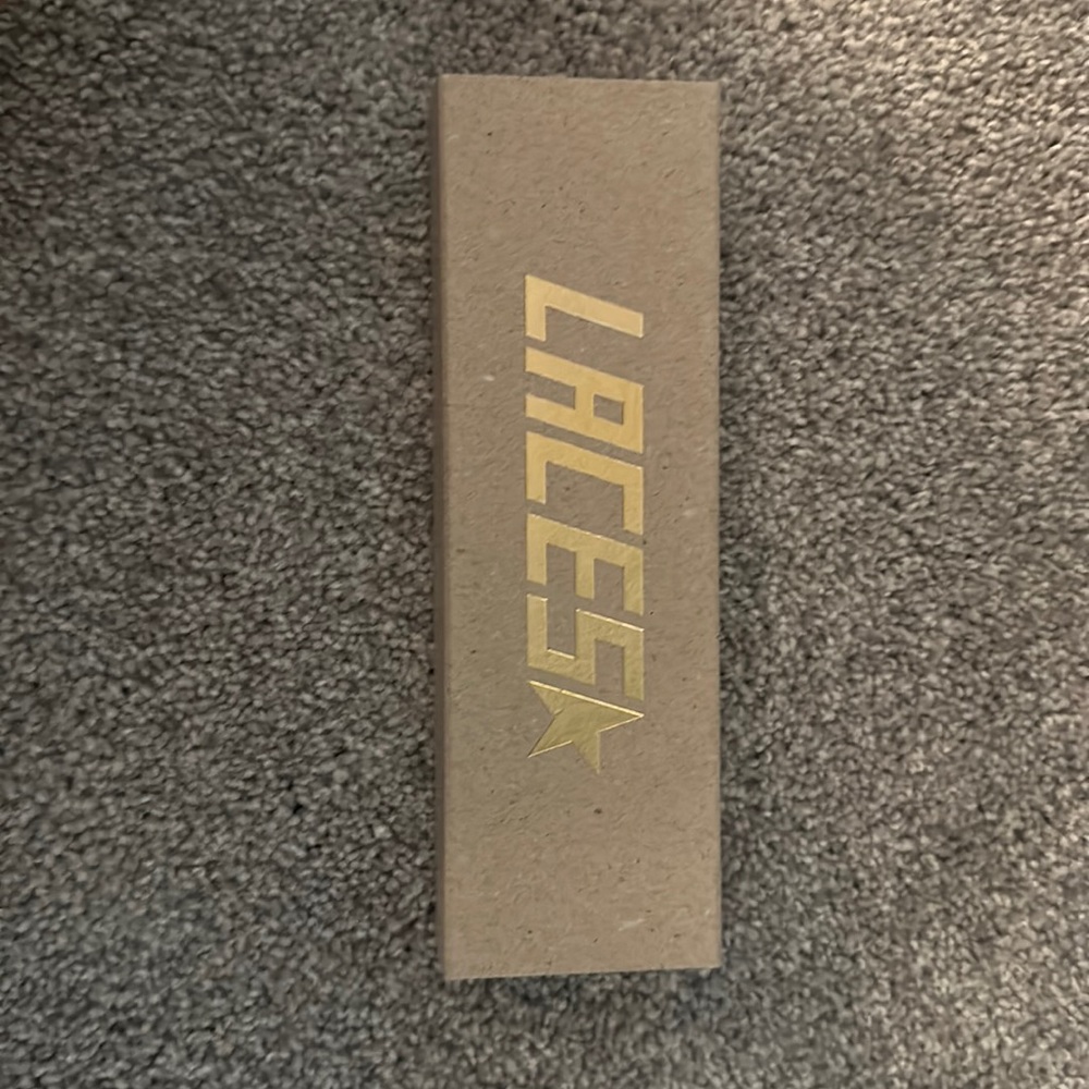 GG laces